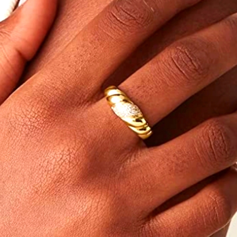 14k Gold & CZ Croissant Signet Ring NWT - Picture 3 of 4